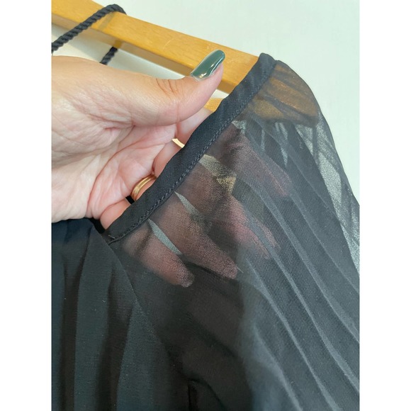 BB Dakota black cold shoulder sheer pleated top halter tasseled. Size Med. - Picture 3 of 6